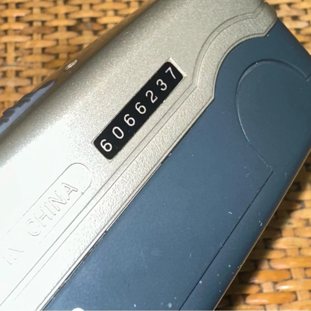 Vintage Nikon Nice Touch 4 29mm Silver Point and Shoot Strap Case Untested